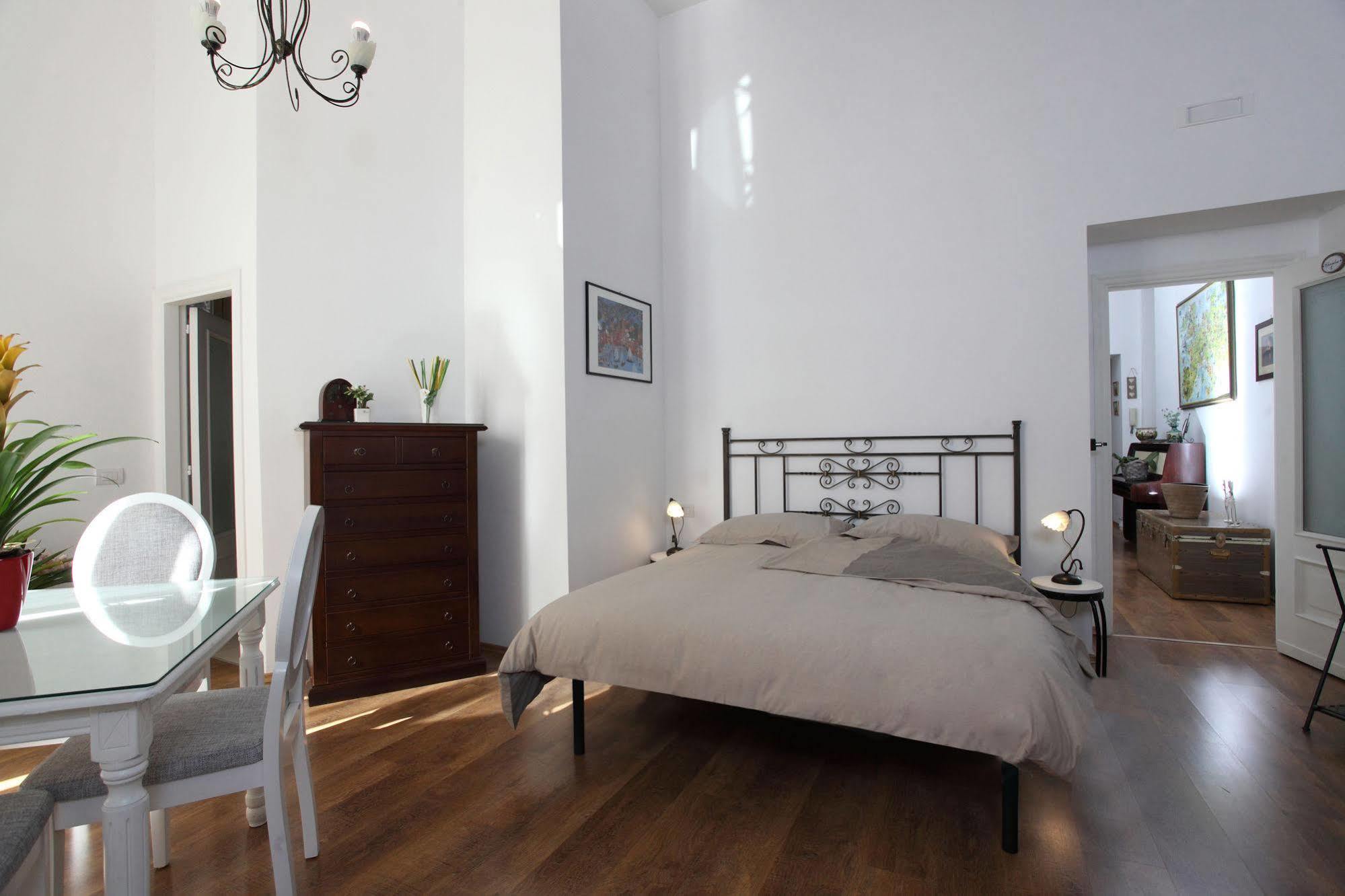 Napoli Pietrasanta Lt Bed and Breakfast Eksteriør billede