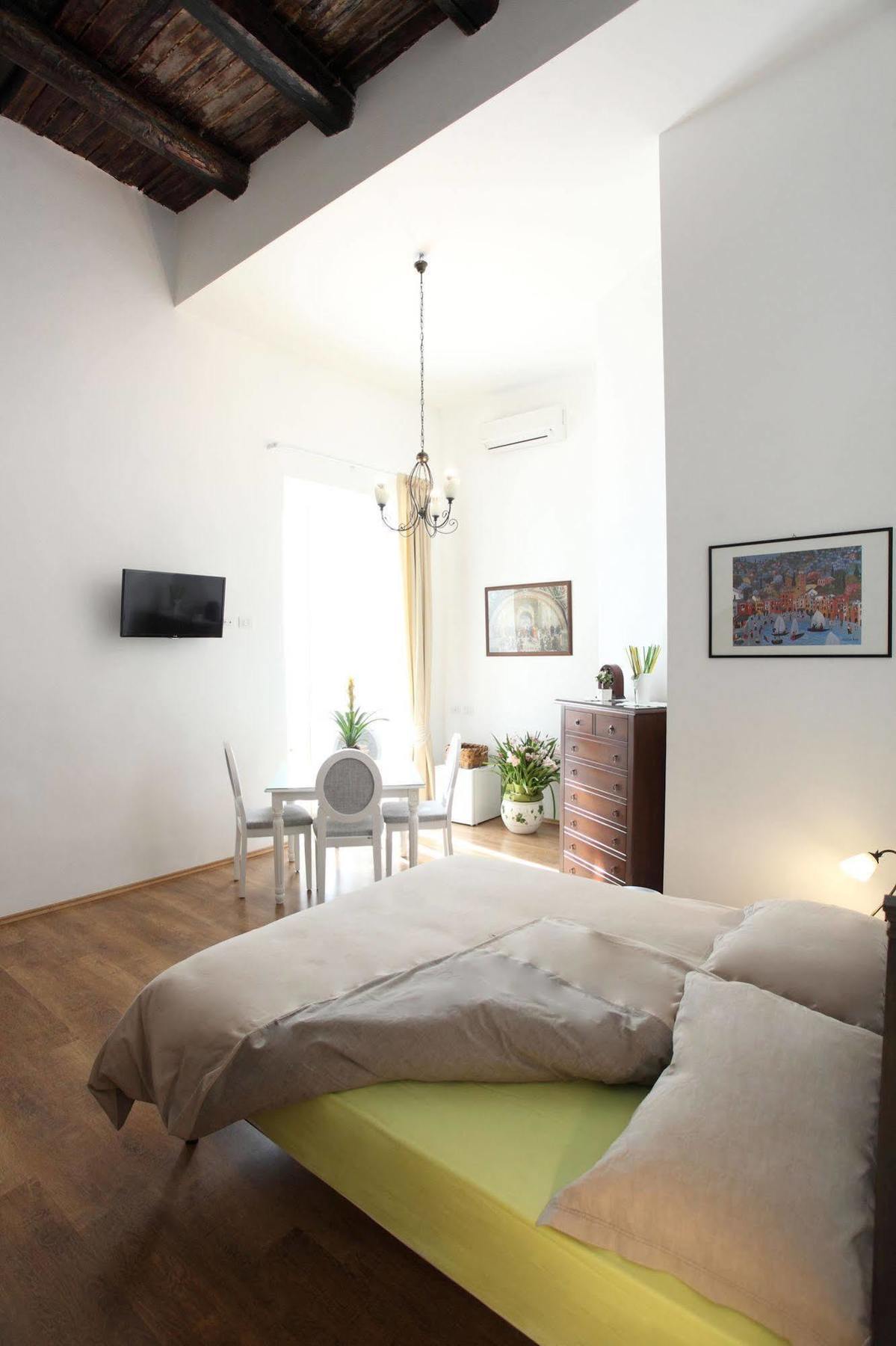Napoli Pietrasanta Lt Bed and Breakfast Eksteriør billede