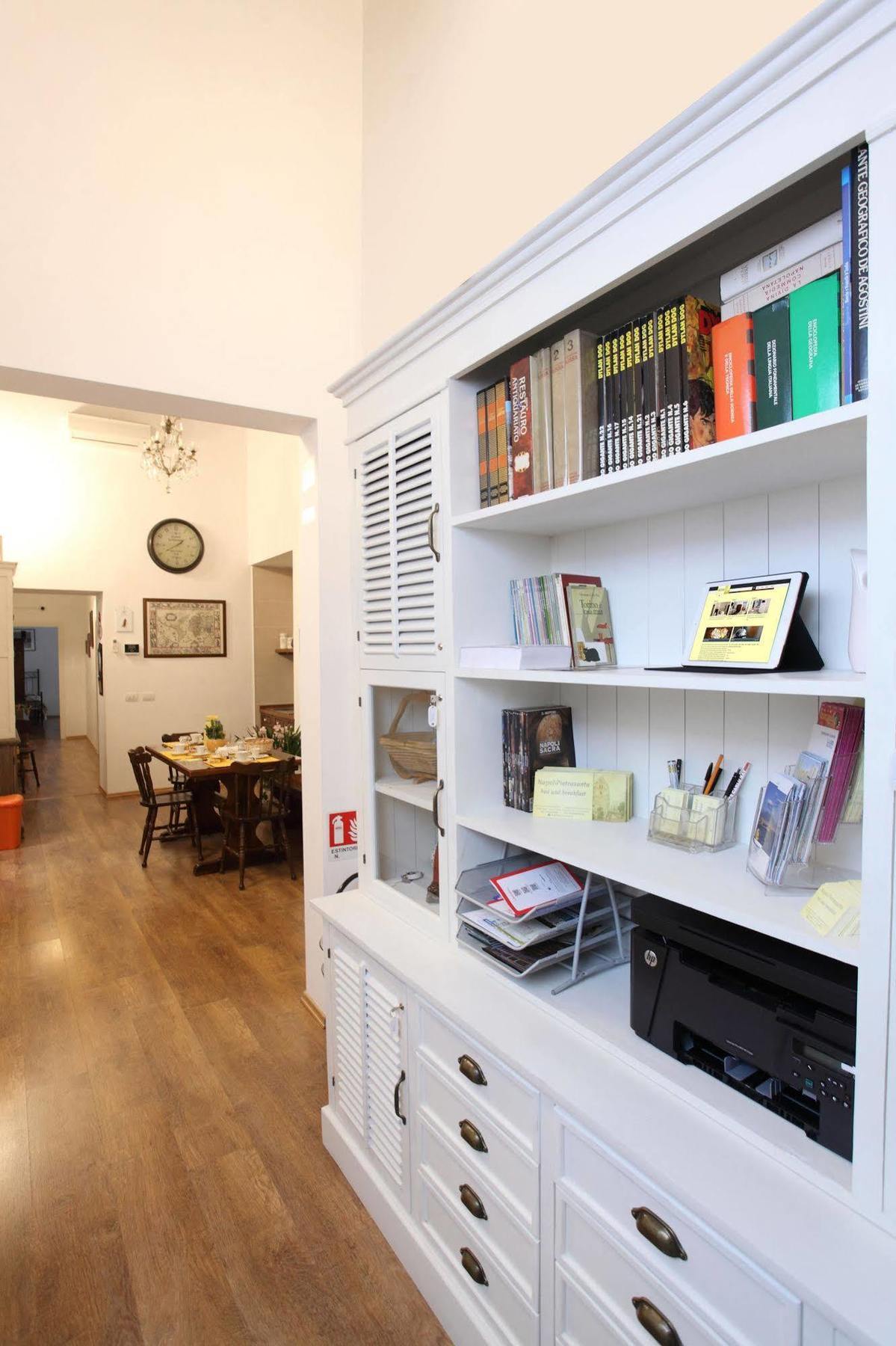 Napoli Pietrasanta Lt Bed and Breakfast Eksteriør billede